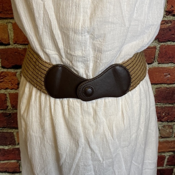 Le Château White Halter Dress with Belt Size XL - Picture 5 of 13